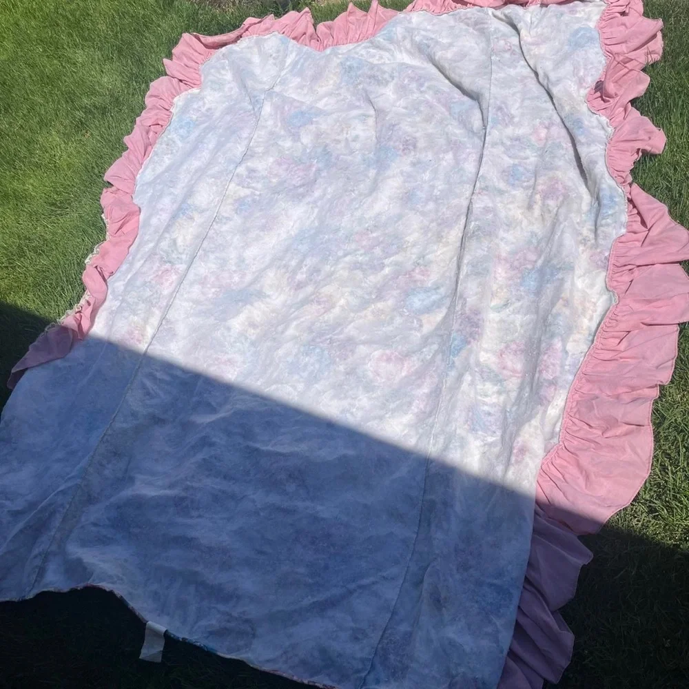 Vtg Oxford Drapery Company cabbage rose cottage core quilt Queen Made USA